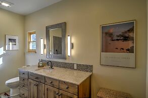 Hidden Santa Fe Gem - Nestled in Tesuque Hills!