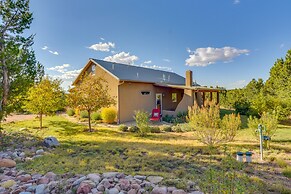 Hidden Santa Fe Gem - Nestled in Tesuque Hills!