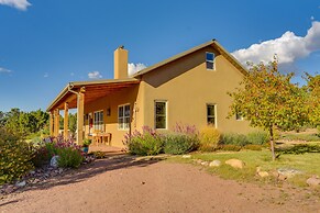 Hidden Santa Fe Gem - Nestled in Tesuque Hills!