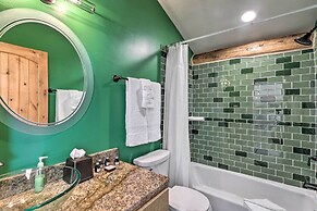 Fox Farm Retreat: Hillside Telluride Home w/ Sauna