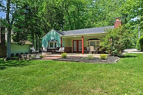Waterfront Annapolis Home: Fire Pit & Fishing Pier