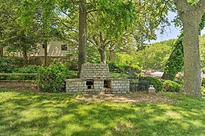 Waterfront Annapolis Home: Fire Pit & Fishing Pier