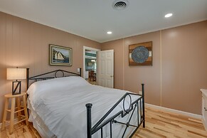 Waterfront Annapolis Home: Fire Pit & Fishing Pier