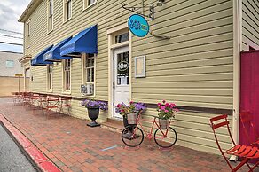 Chic Condo w/ Balcony in the Heart of Annapolis!