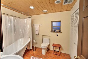 Charming Couples Casita, Walk to Old Mesilla Plaza