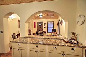 Charming Couples Casita, Walk to Old Mesilla Plaza