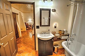 Charming Couples Casita, Walk to Old Mesilla Plaza