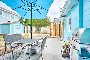 Beachy Isle of Palms Home: 1 Block to Coast!