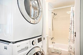 Beachy Isle of Palms Home: 1 Block to Coast!