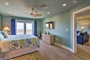 Beachfront Port Aransas Condo w/ Ocean Views!