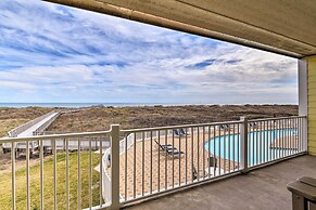 Beachfront Port Aransas Condo w/ Ocean Views!
