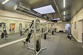 Charming Oceanside Condo w/ Beach & Pool Access!