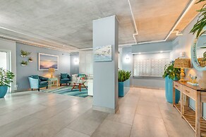 Direct Beach Access & View: Satellite Beach Condo!