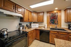 Inviting Colorado Springs House w/ Spacious Deck!