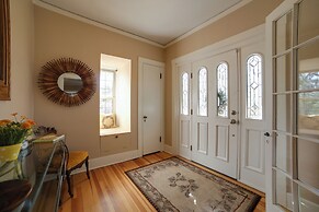 Inviting Colorado Springs House w/ Spacious Deck!