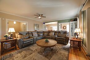 Inviting Colorado Springs House w/ Spacious Deck!