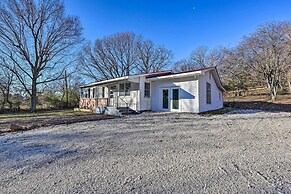 Fayetteville Vacation Rental - 2 Mi to Dtwn!