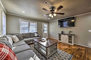 Fayetteville Vacation Rental - 2 Mi to Dtwn!