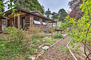 Quiet & Cozy Eureka Home Near Sequoia Park & Zoo!