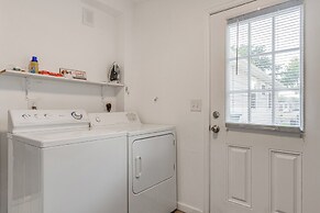 Dog-friendly Ranch Retreat ~ 5 Mi to Denver!