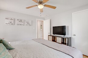 Dog-friendly Ranch Retreat ~ 5 Mi to Denver!