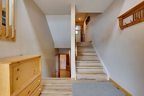 Deck + Mtn View: Keystone Townhome Near Resort!
