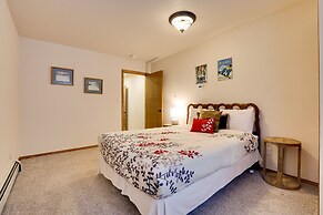 Deck + Mtn View: Keystone Townhome Near Resort!