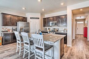 Dreamy Windsor Home With Grill ~ 3 Miles to Lake!