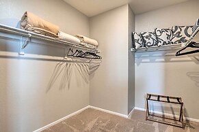 Dreamy Windsor Home With Grill ~ 3 Miles to Lake!