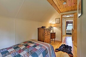 Jacksonville Cabin w/ Wraparound Deck & Views