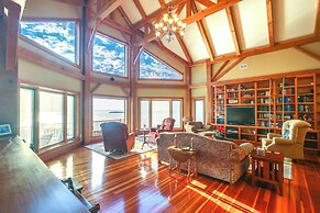 Lake View Champlain Home w/ Hot Tub & Sauna!