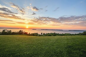 Lake View Champlain Home w/ Hot Tub & Sauna!