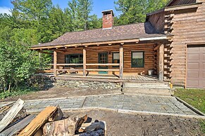 Picture-perfect Vermont Mtn Cabin w/ Hot Tub!