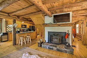 Picture-perfect Vermont Mtn Cabin w/ Hot Tub!
