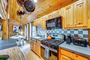 Picture-perfect Vermont Mtn Cabin w/ Hot Tub!