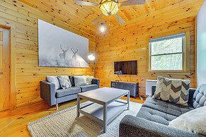 Picture-perfect Vermont Mtn Cabin w/ Hot Tub!