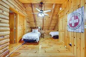 Picture-perfect Vermont Mtn Cabin w/ Hot Tub!