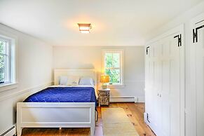 Pet-friendly House w/ Deck - 10 Mi to Stowe Mtn!