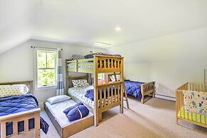 Pet-friendly House w/ Deck - 10 Mi to Stowe Mtn!