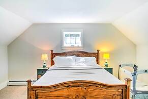 Pet-friendly House w/ Deck - 10 Mi to Stowe Mtn!
