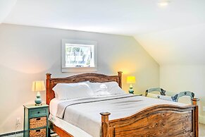 Pet-friendly House w/ Deck - 10 Mi to Stowe Mtn!