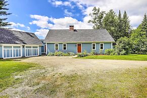 Pet-friendly House w/ Deck - 10 Mi to Stowe Mtn!
