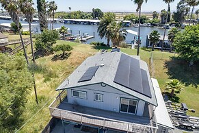 Waterfront Bethel Island Home w/ Dock & Slip