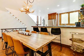 Elegant Vail Home - Walk to Booth Falls Trail