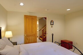 Chillside Chalet: Modern West Vail Townhouse!