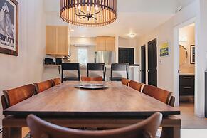 Chillside Chalet: Modern West Vail Townhouse!