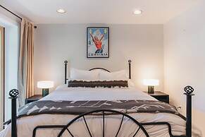 Chillside Chalet: Modern West Vail Townhouse!