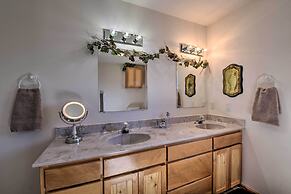 Questa Home w/ Views - 13 Mi to Red River Skiing!