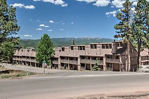Angel Fire Condo: Walk to Slopes & Trails!