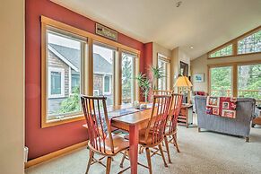 Spacious Family Townhome: Walk to Beach & Downtown